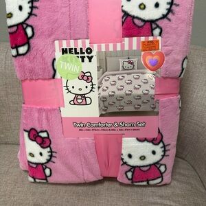 Hello Kitty Pink and White Comforter Set